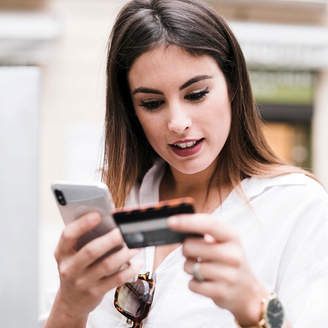 BLIK vs. karta przedpłacona – porównanie.jpg